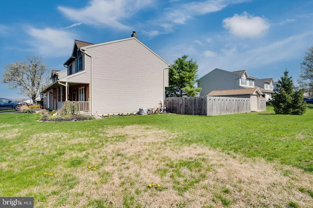 Fleetwood, Pennsylvania 19522, United States, 3 Bedrooms Bedrooms, ,3 BathroomsBathrooms,Residential,Pending,114027