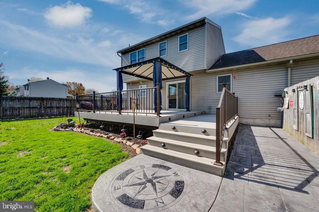 LIMESTONE VILLAGE - Residential