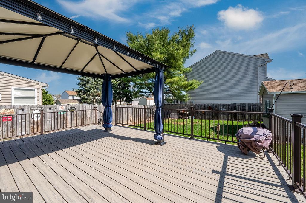 LIMESTONE VILLAGE - Residential