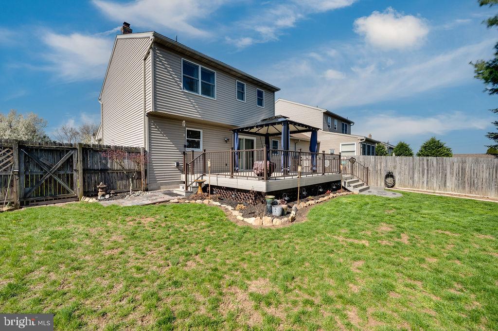 LIMESTONE VILLAGE - Residential