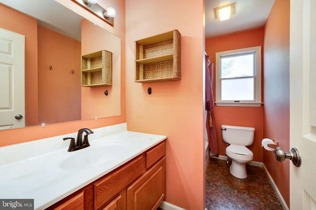 Fleetwood, Pennsylvania 19522, United States, 3 Bedrooms Bedrooms, ,3 BathroomsBathrooms,Residential,Pending,114027