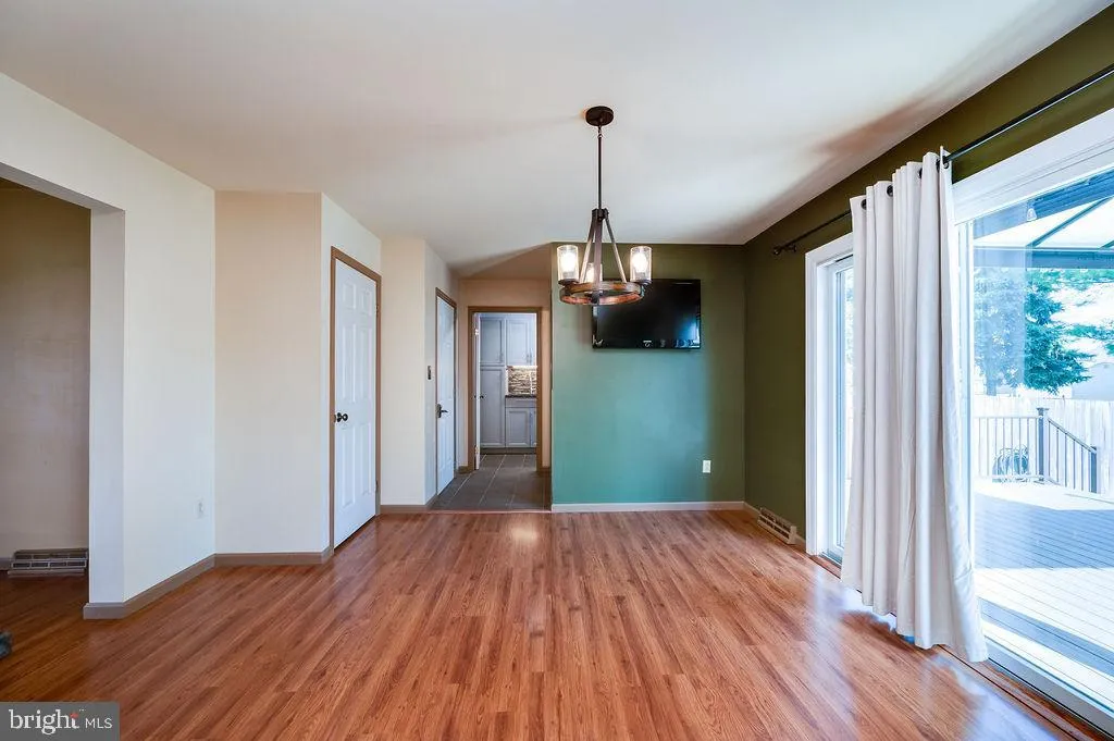 Fleetwood, Pennsylvania 19522, United States, 3 Bedrooms Bedrooms, ,3 BathroomsBathrooms,Residential,Pending,114027