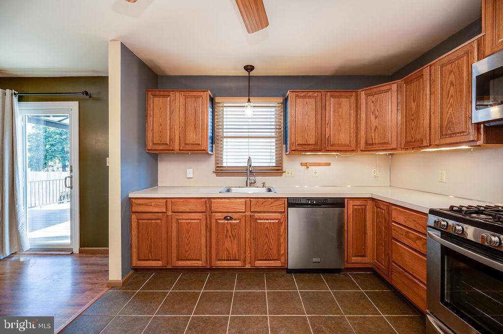 LIMESTONE VILLAGE - Residential