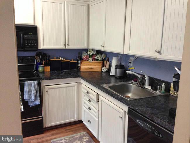 CARLTON SQUARE - Residential