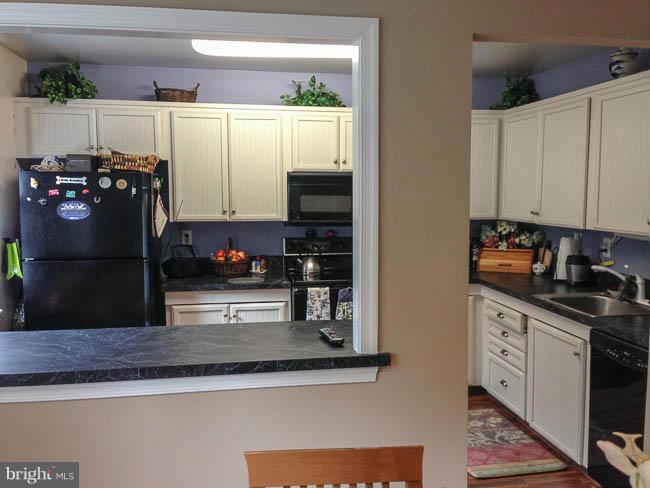 CARLTON SQUARE - Residential