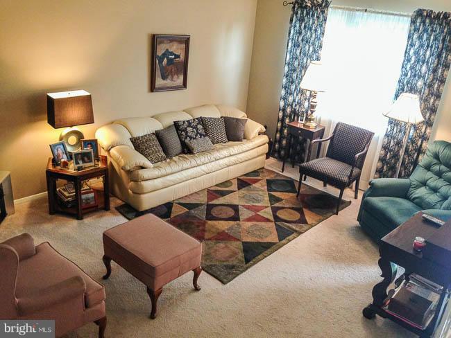 CARLTON SQUARE - Residential