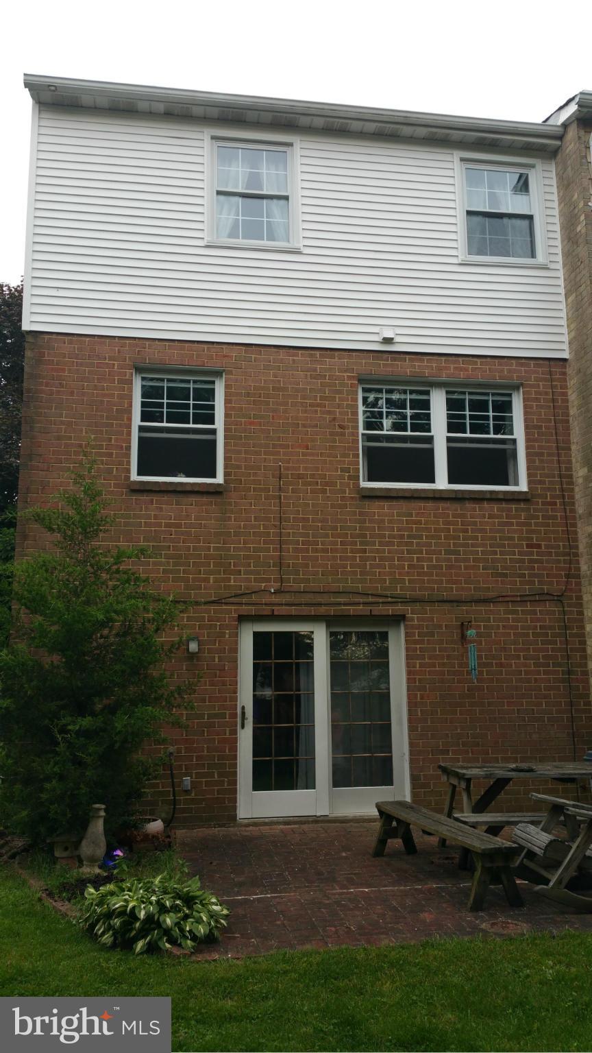 CARLTON SQUARE - Residential