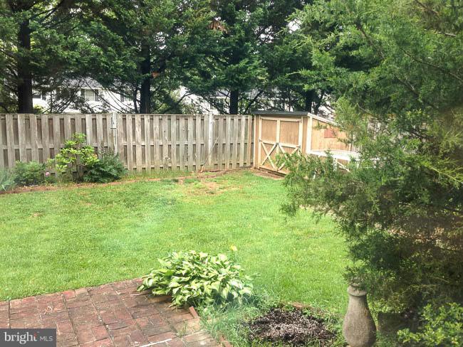 CARLTON SQUARE - Residential