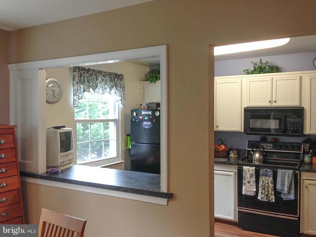 CARLTON SQUARE - Residential