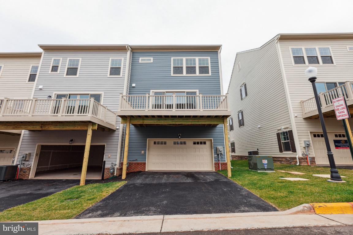 JEFFERSON SQUARE - Residential