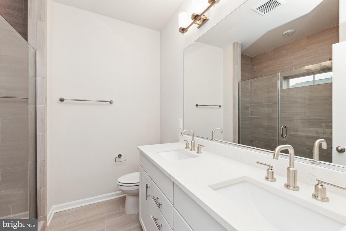 JEFFERSON SQUARE - Residential