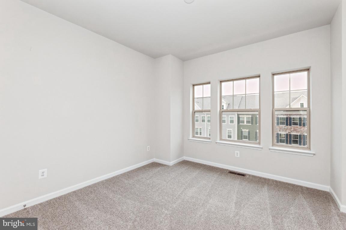 JEFFERSON SQUARE - Residential