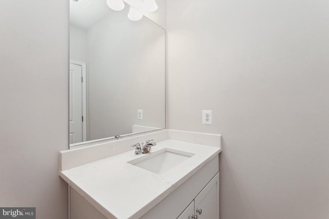 JEFFERSON SQUARE - Residential