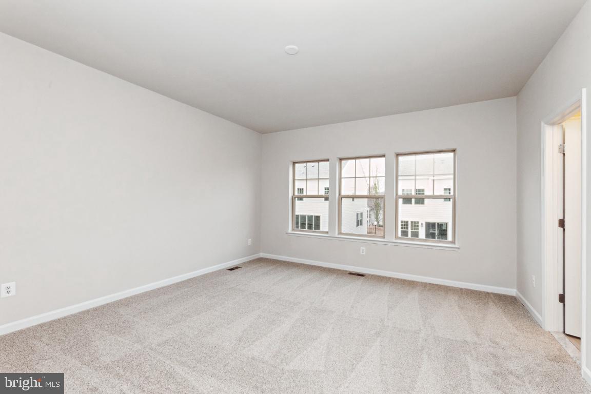 JEFFERSON SQUARE - Residential