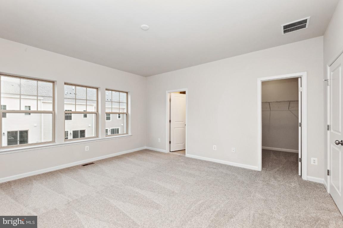 JEFFERSON SQUARE - Residential