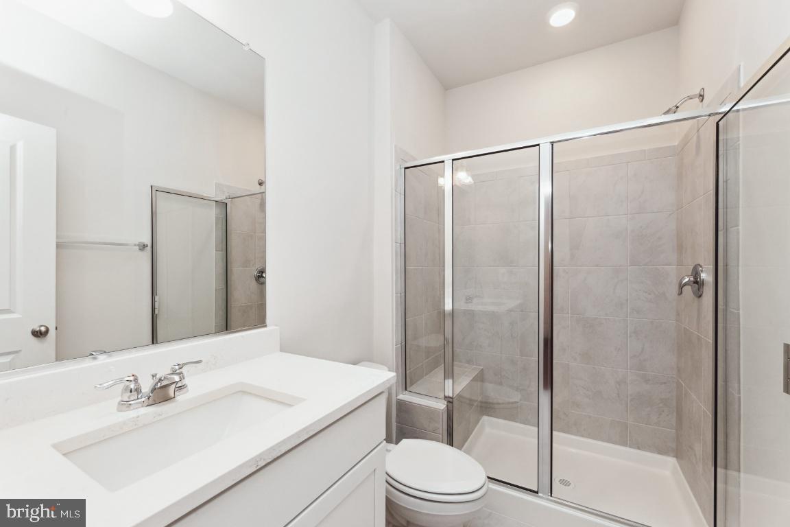 JEFFERSON SQUARE - Residential