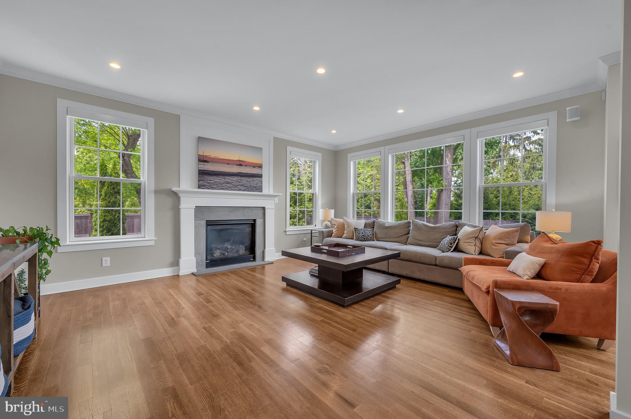 GLADWYNE - Residential