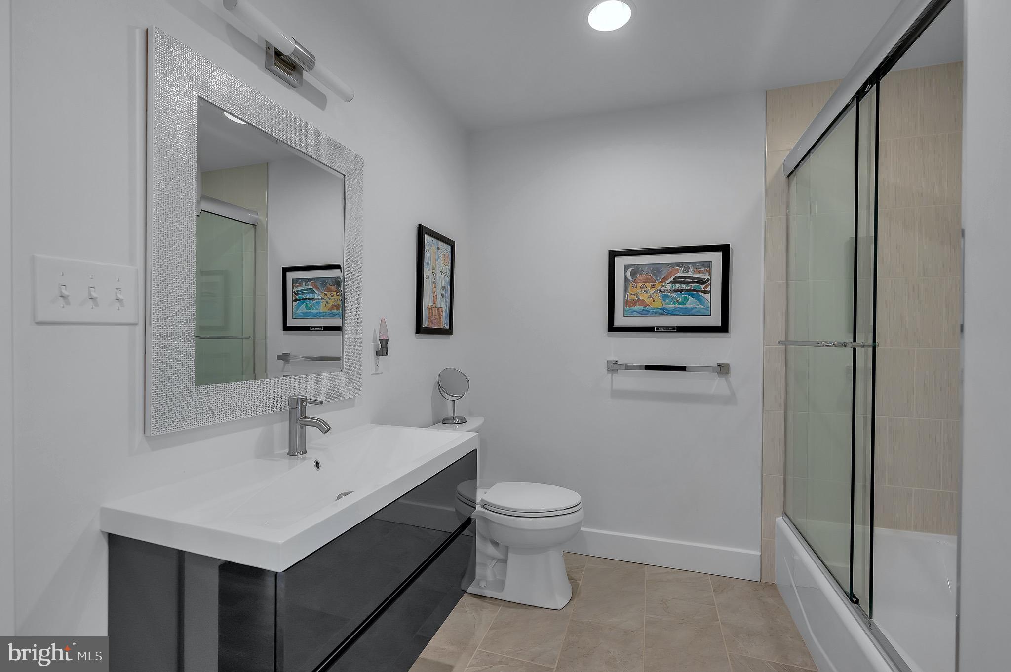 GLADWYNE - Residential