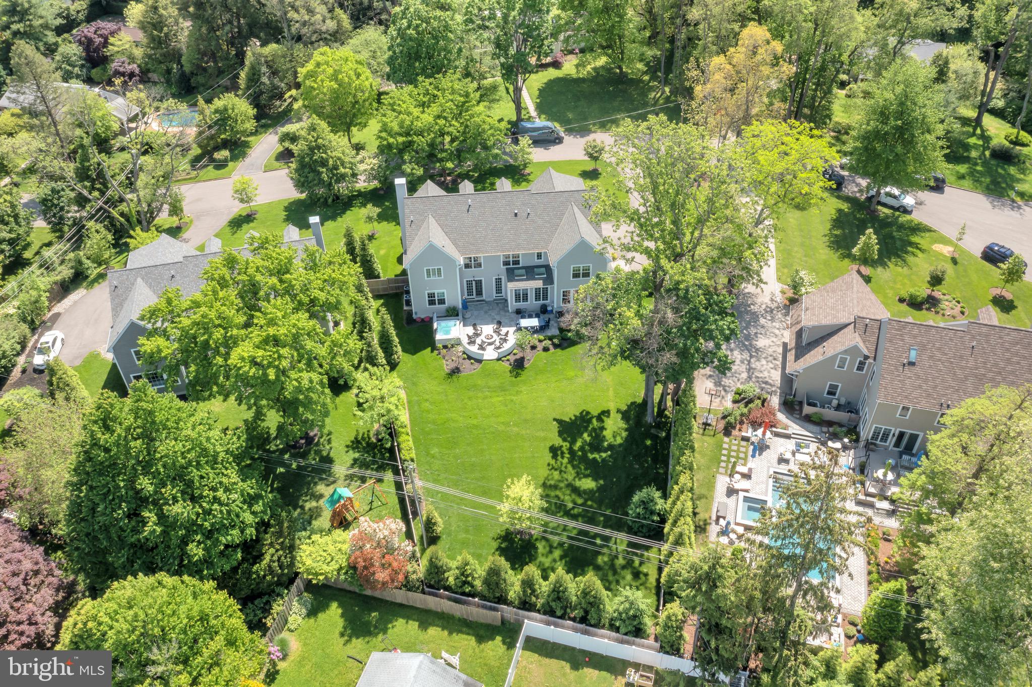 GLADWYNE - Residential