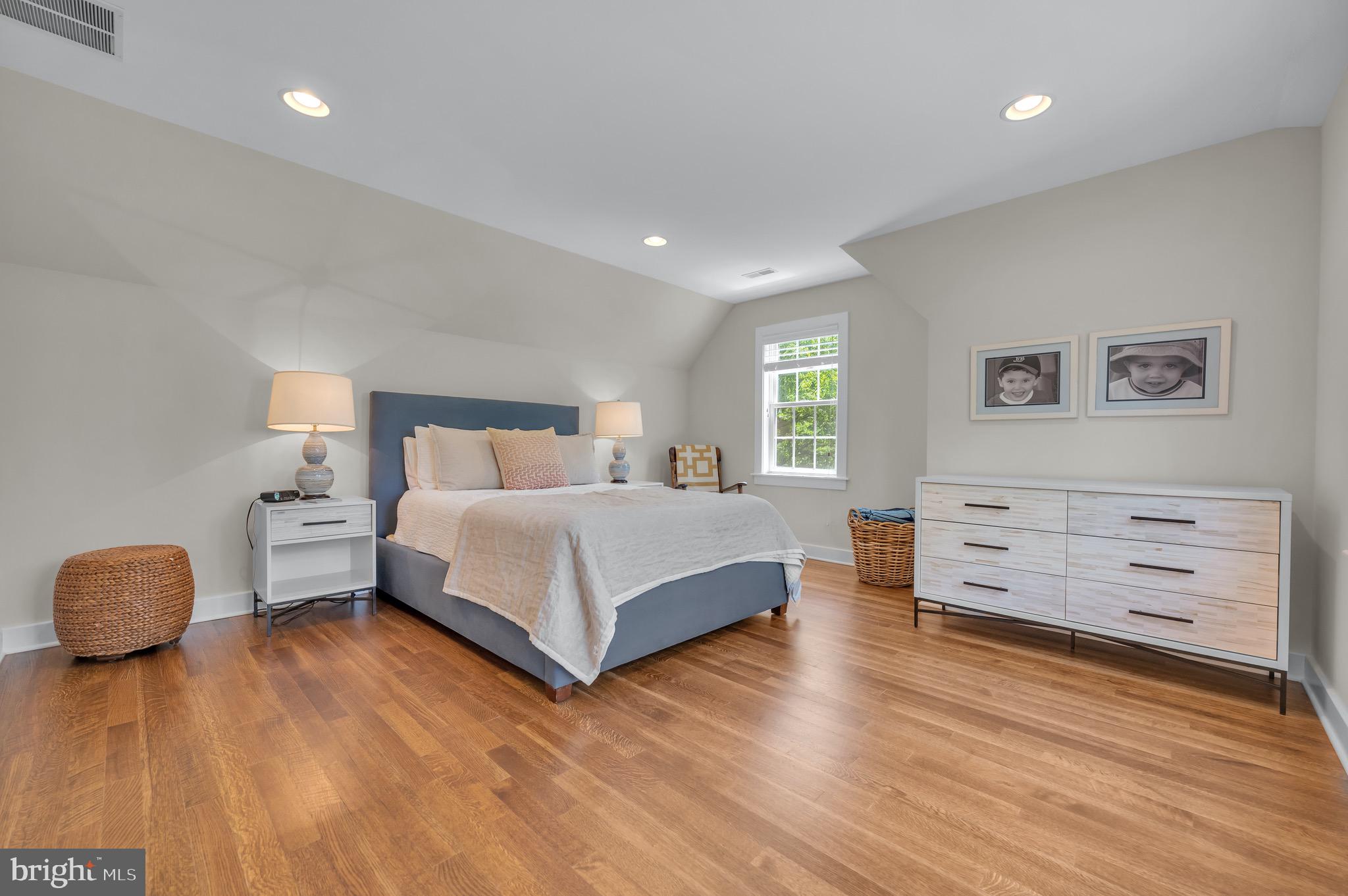 GLADWYNE - Residential