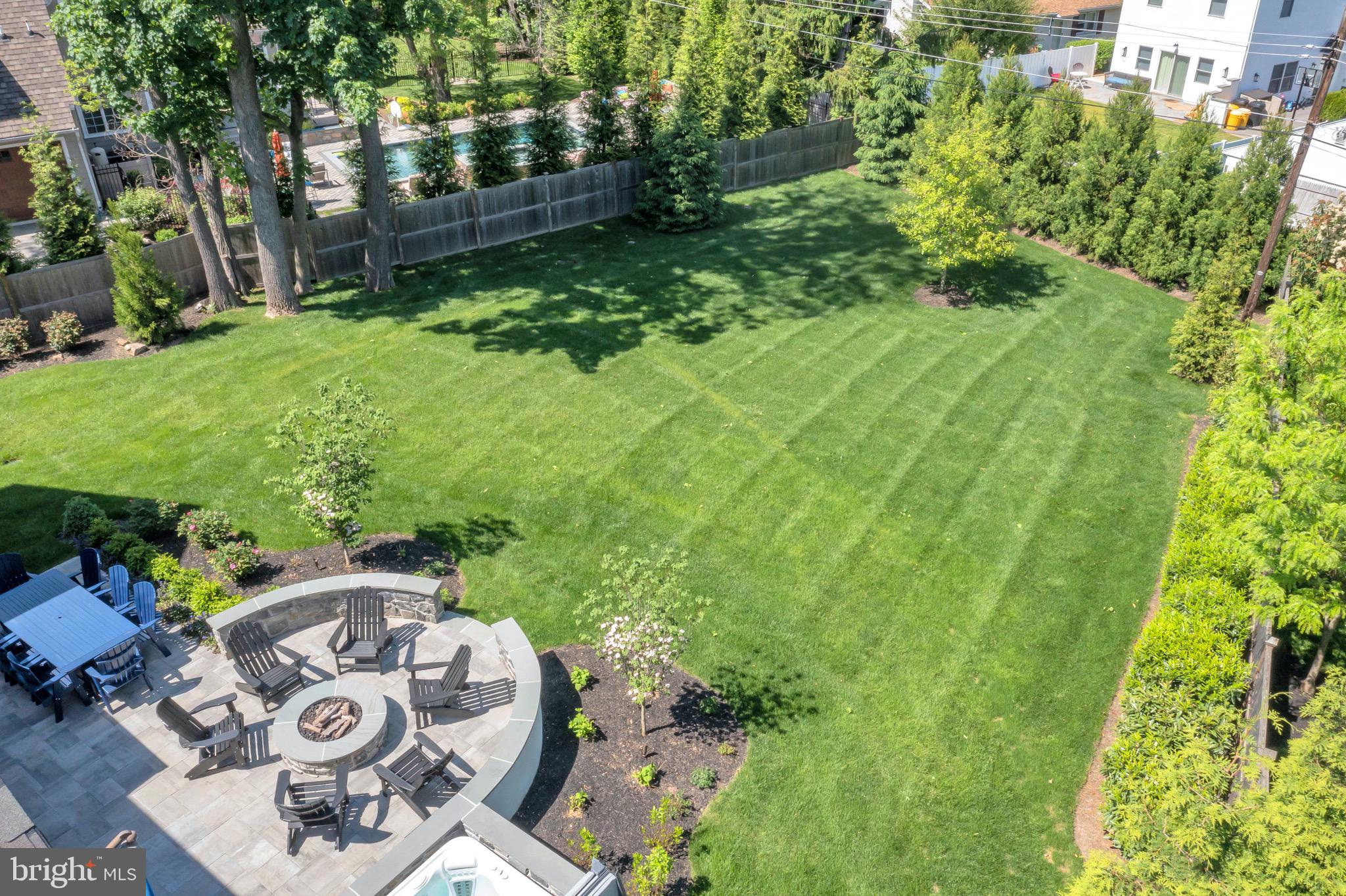 GLADWYNE - Residential