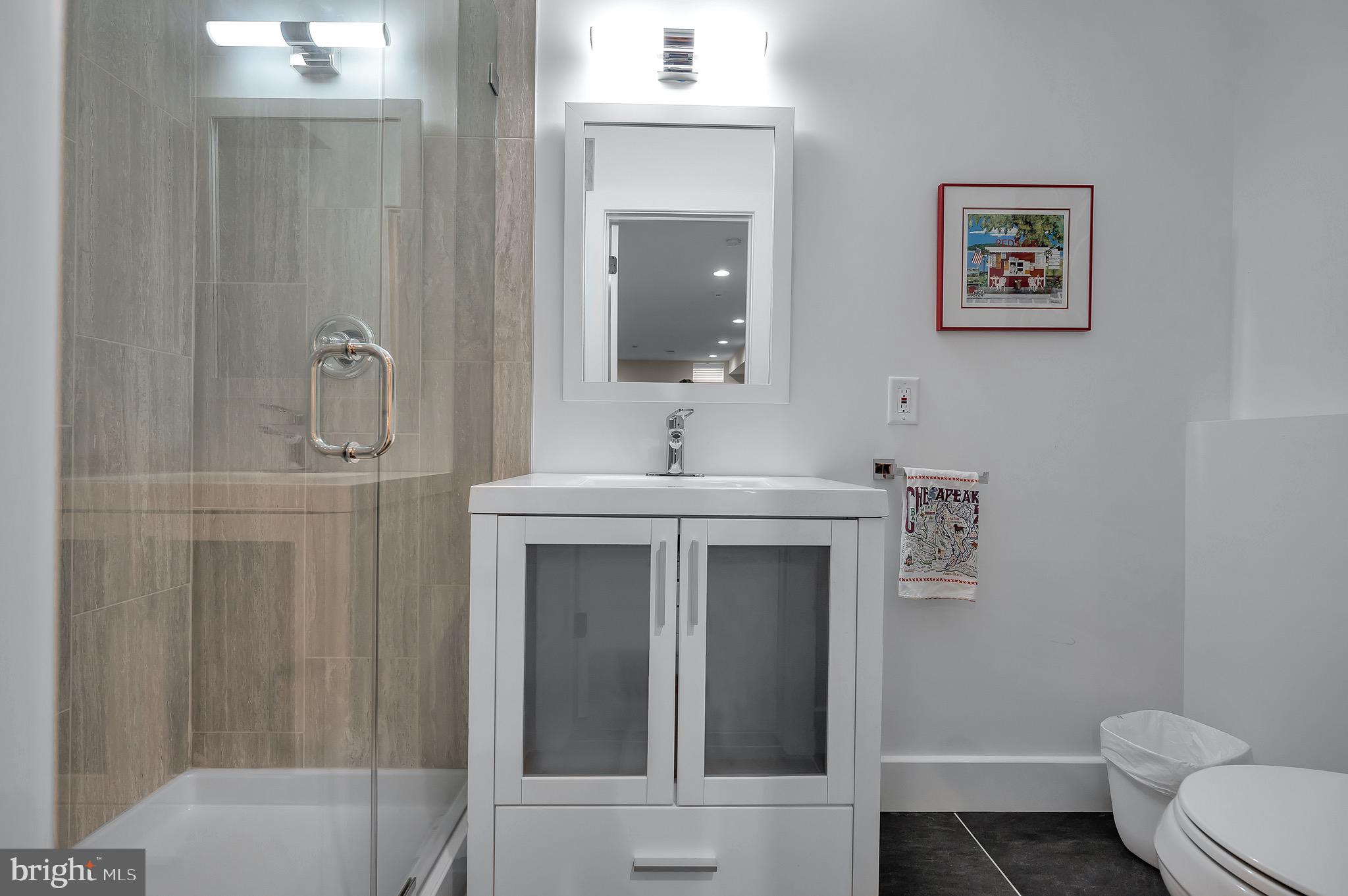 GLADWYNE - Residential