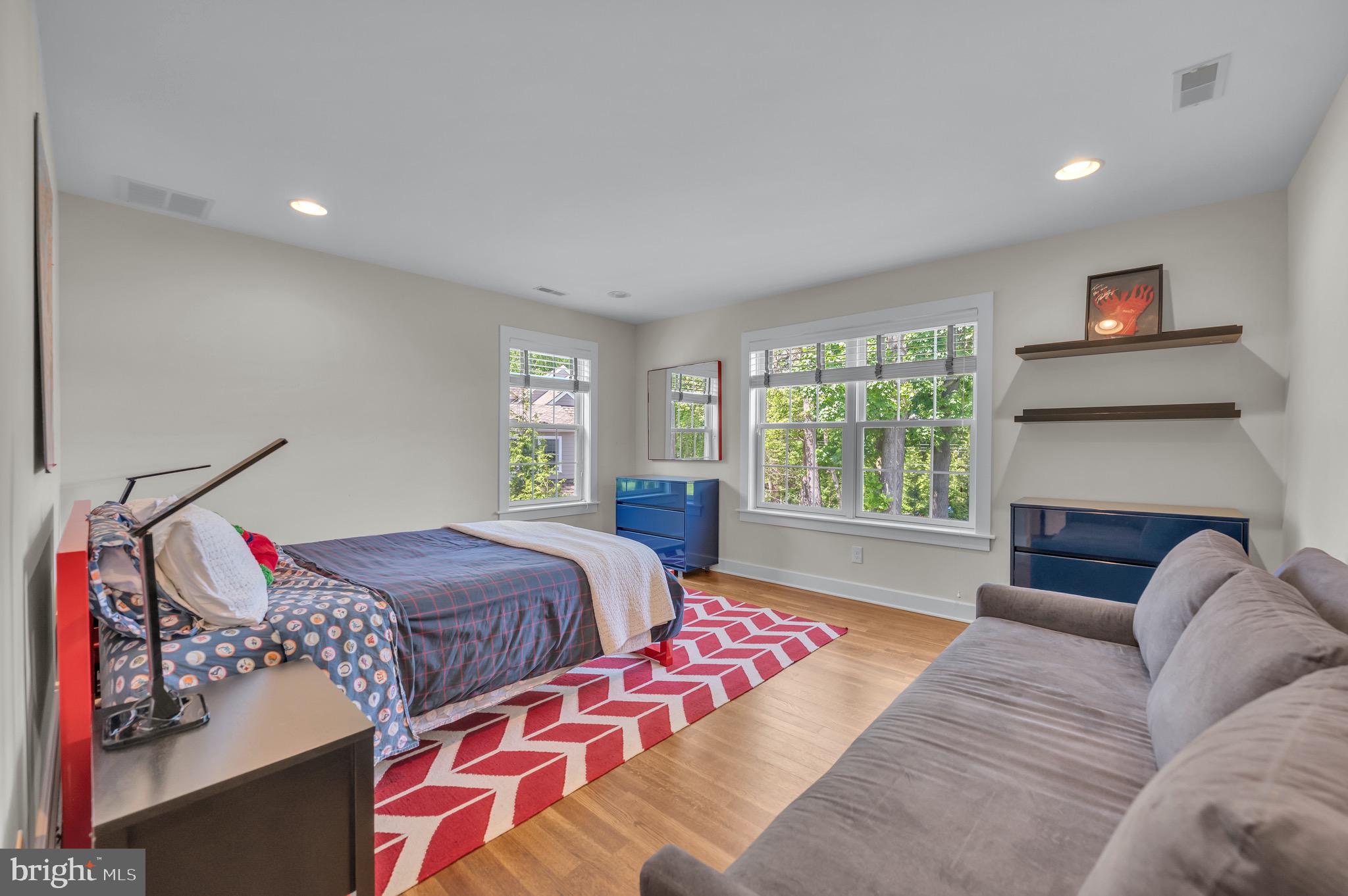 GLADWYNE - Residential