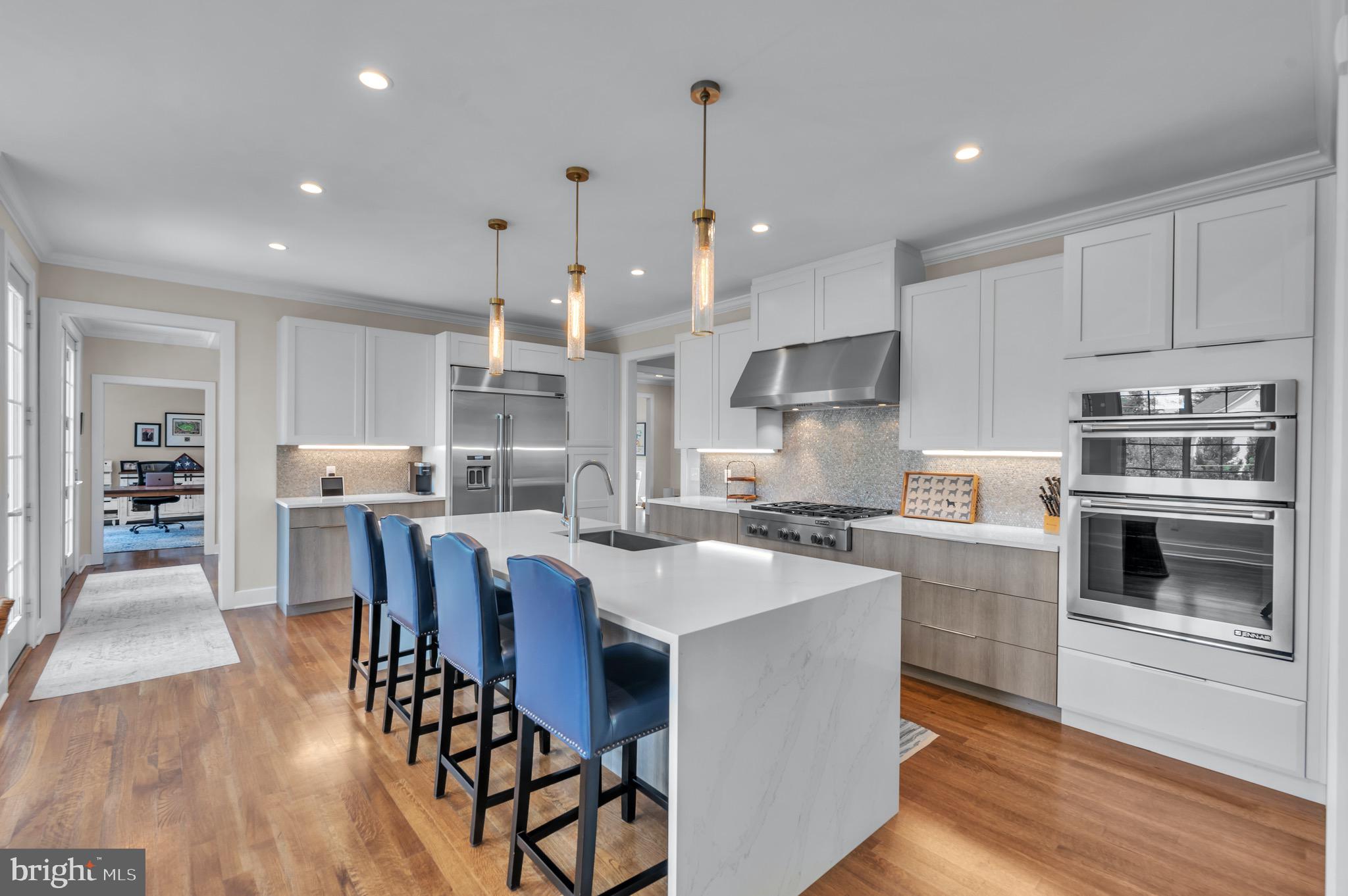 GLADWYNE - Residential