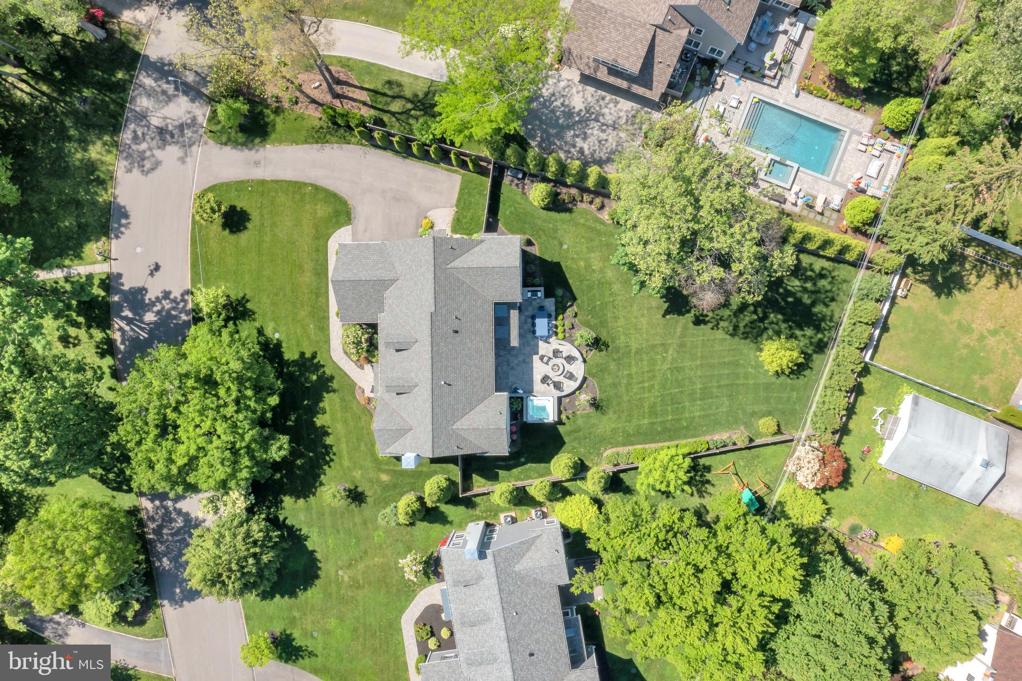 GLADWYNE - Residential