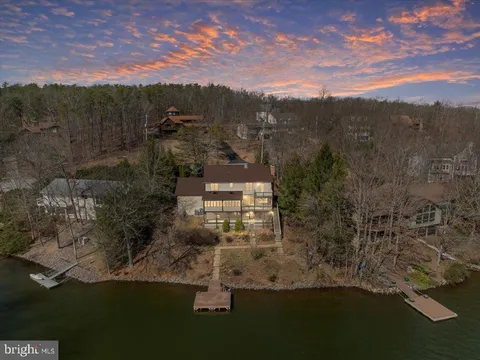 1025 Lakeview Drive, Cross Junction, VA 22625 - MLS#: VAFV2032730
