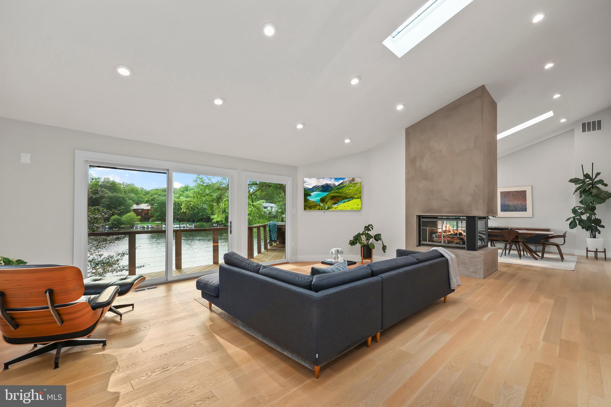 RESTON - Residential