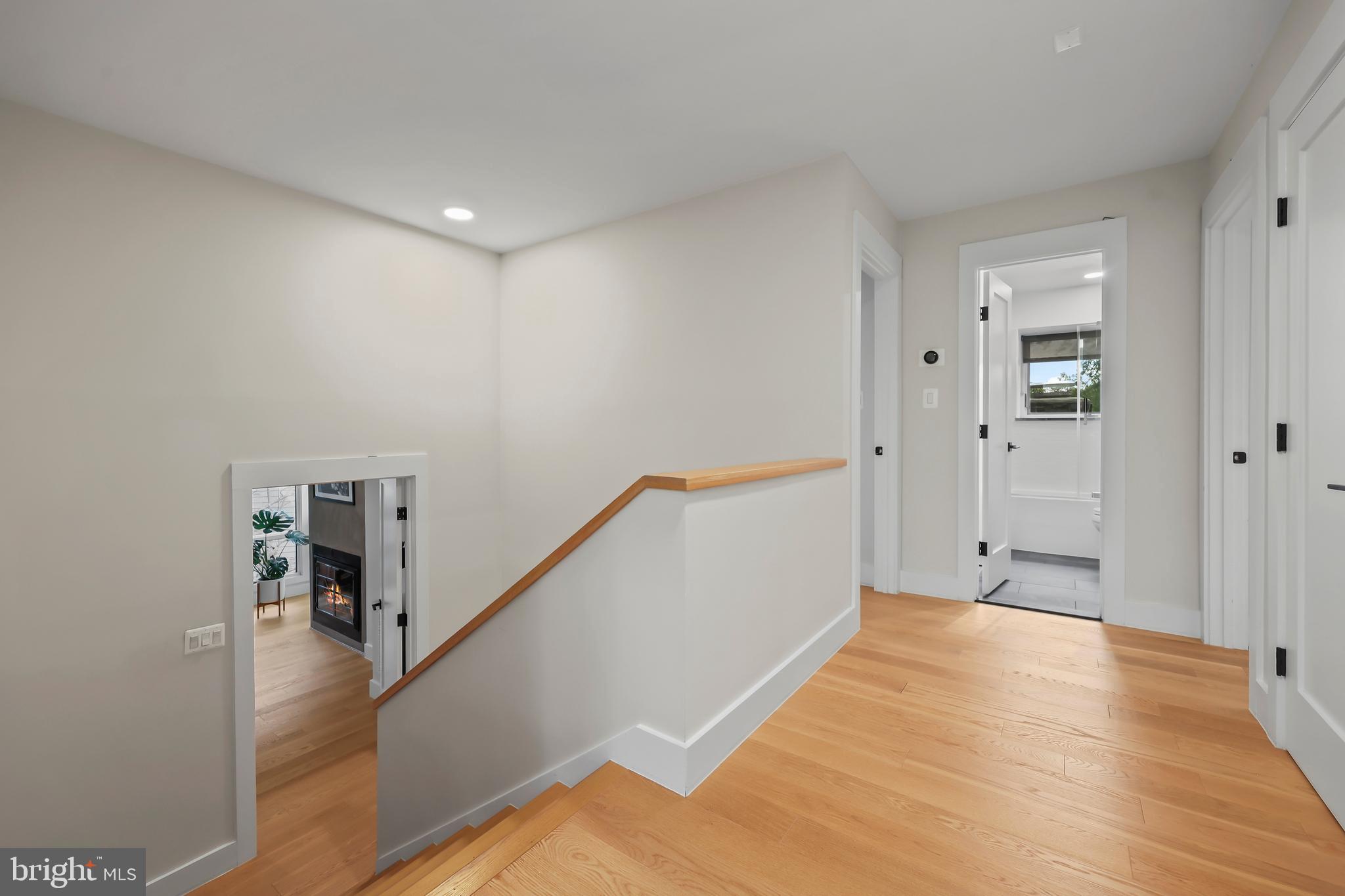 RESTON - Residential