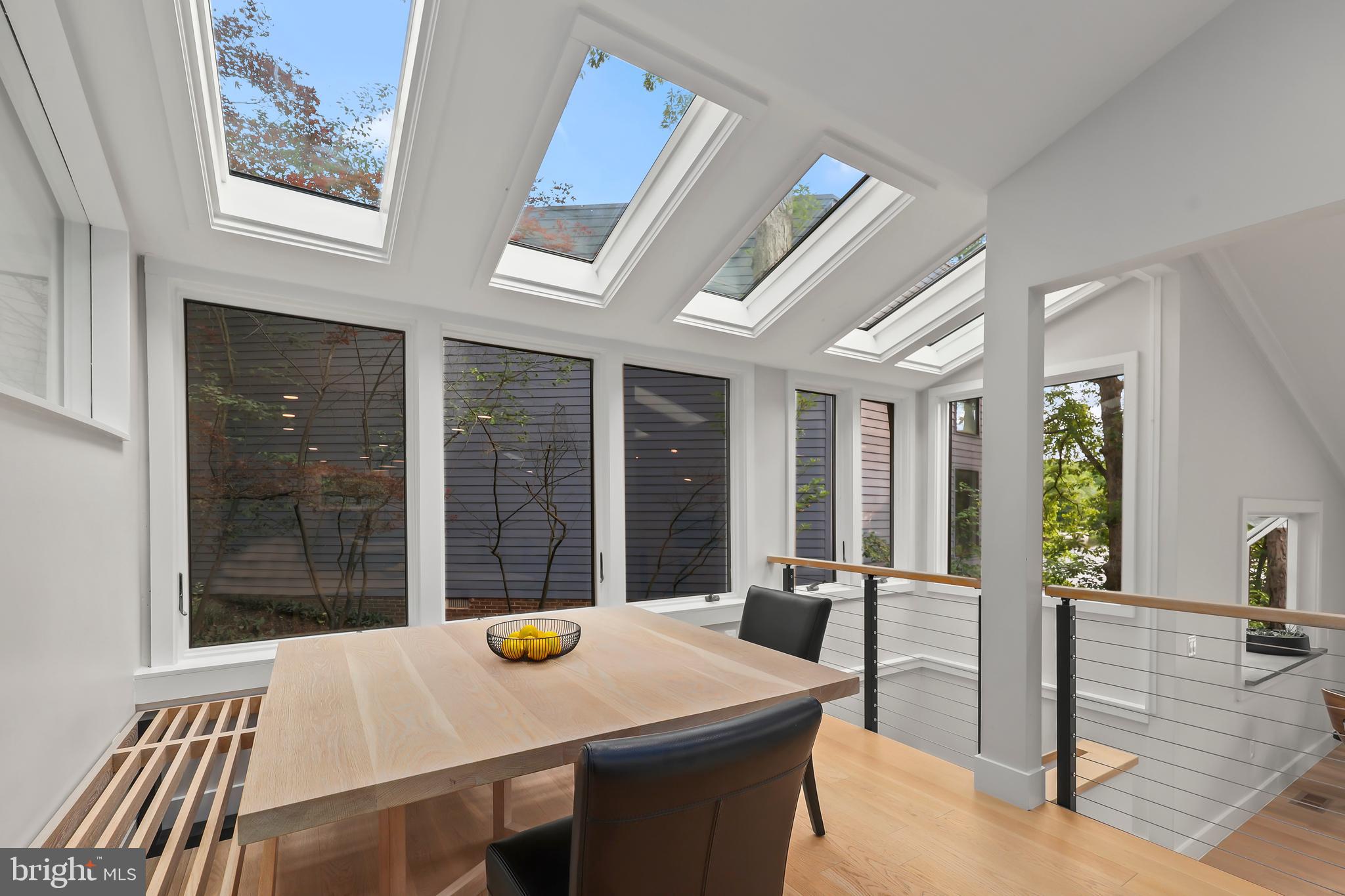 RESTON - Residential