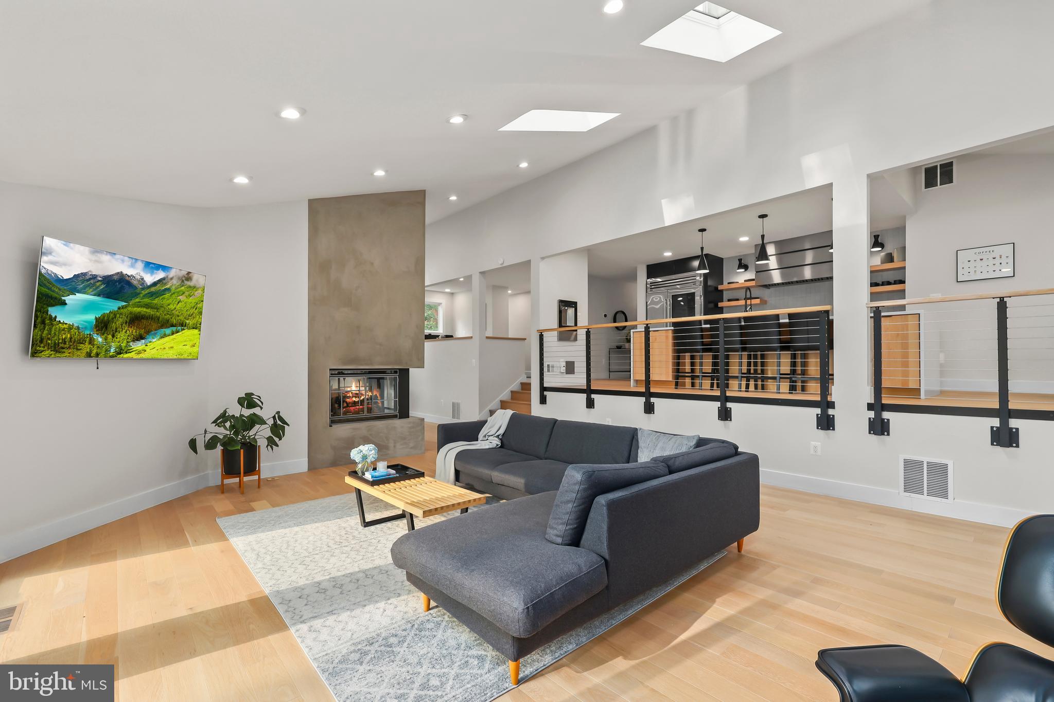 RESTON - Residential