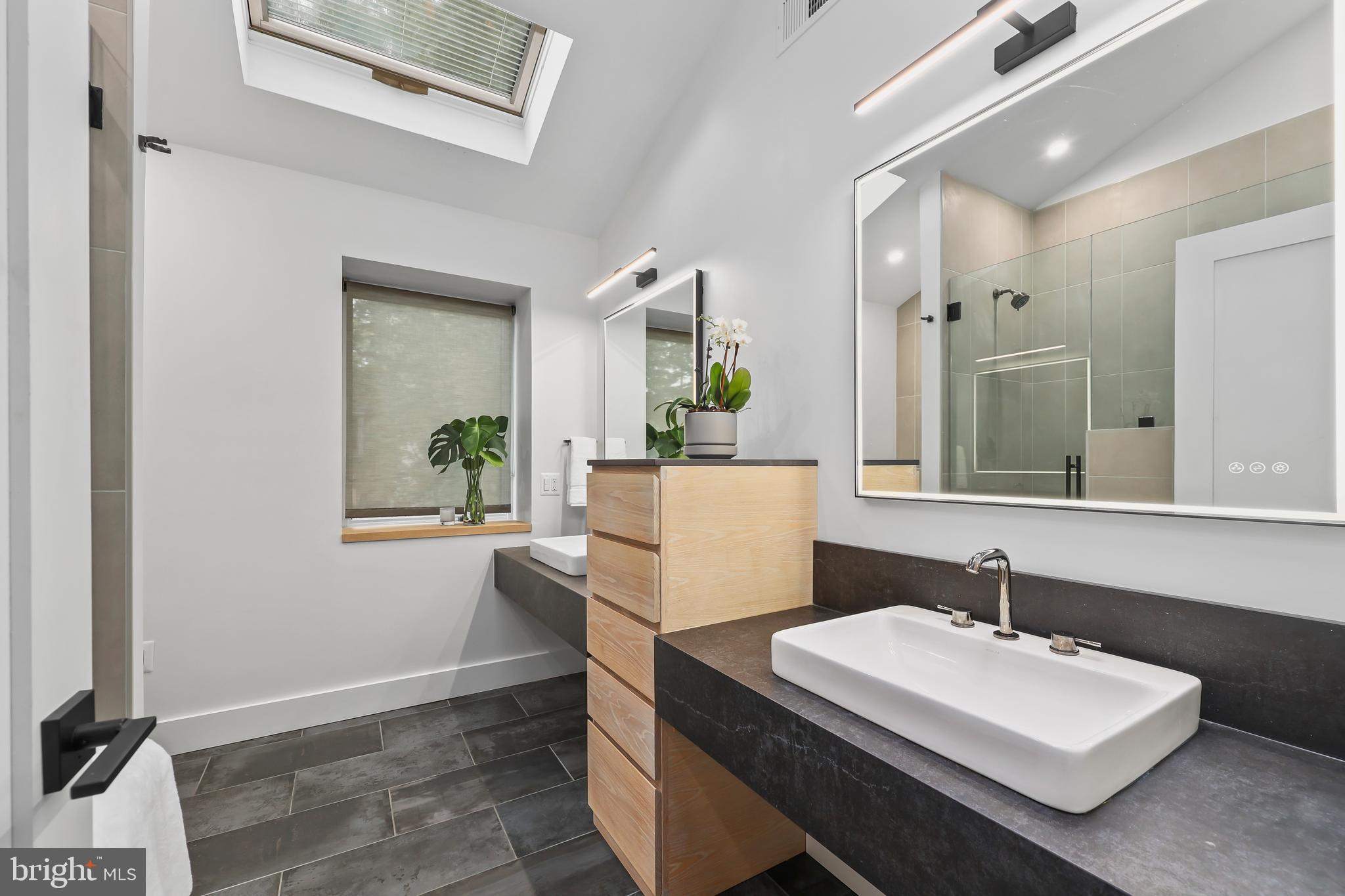 RESTON - Residential