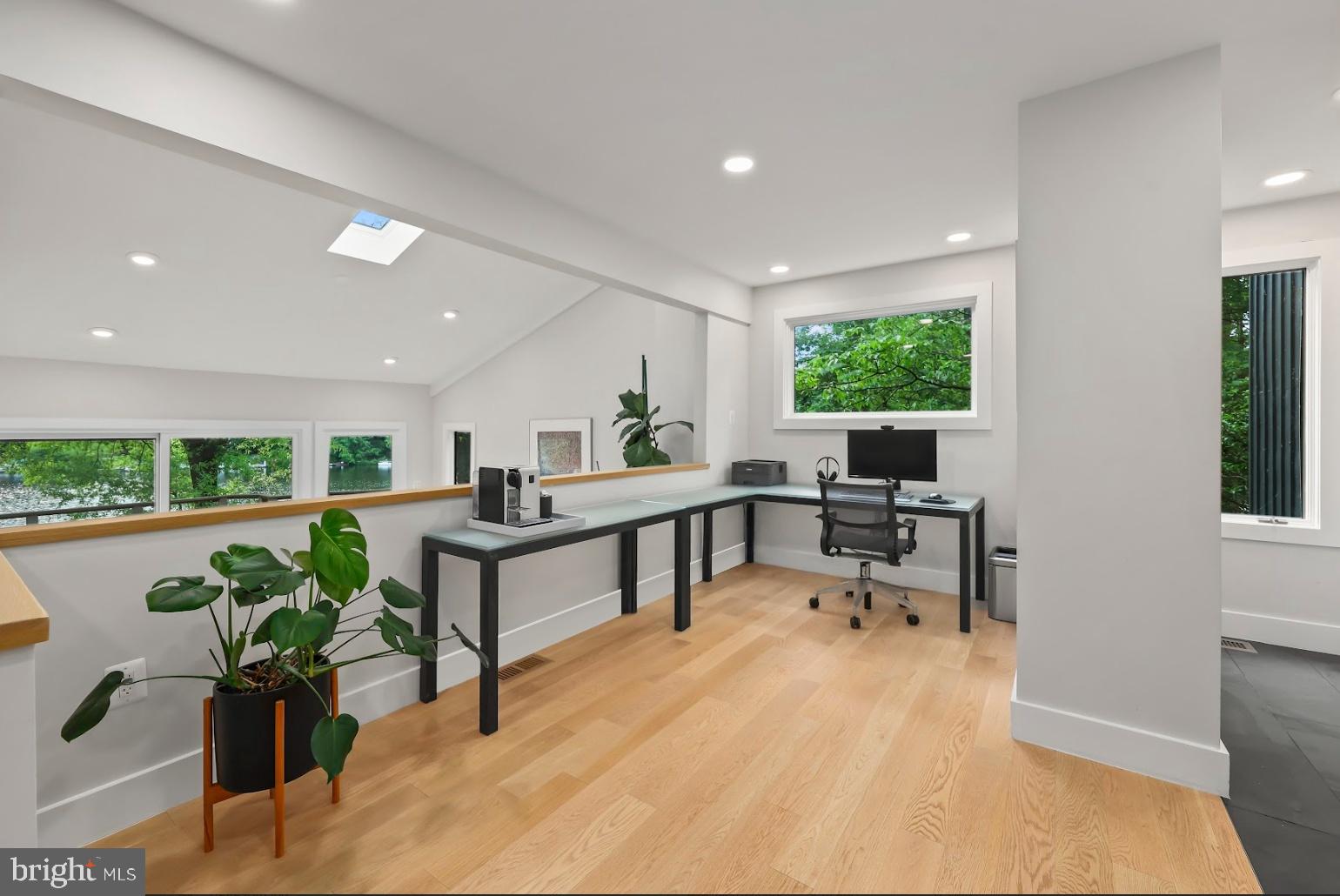 RESTON - Residential