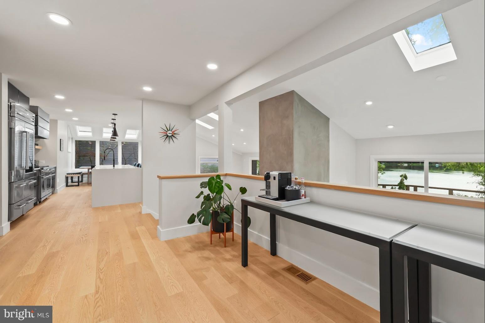 RESTON - Residential