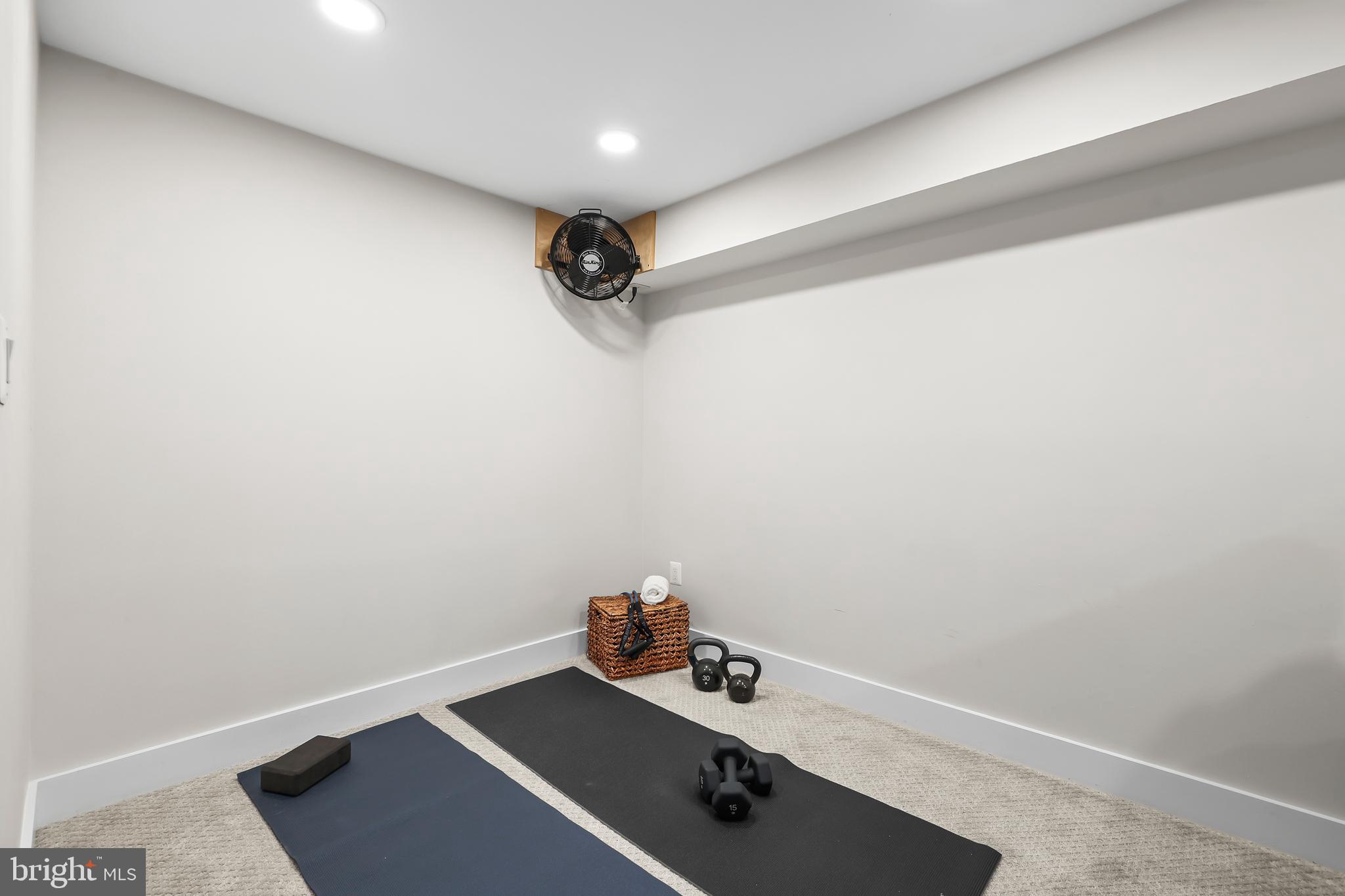 RESTON - Residential