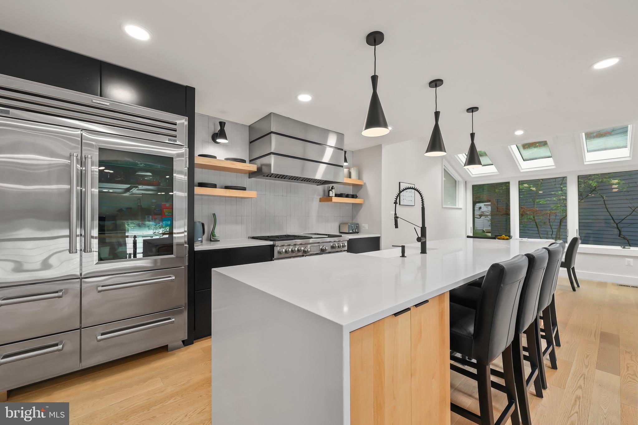 RESTON - Residential