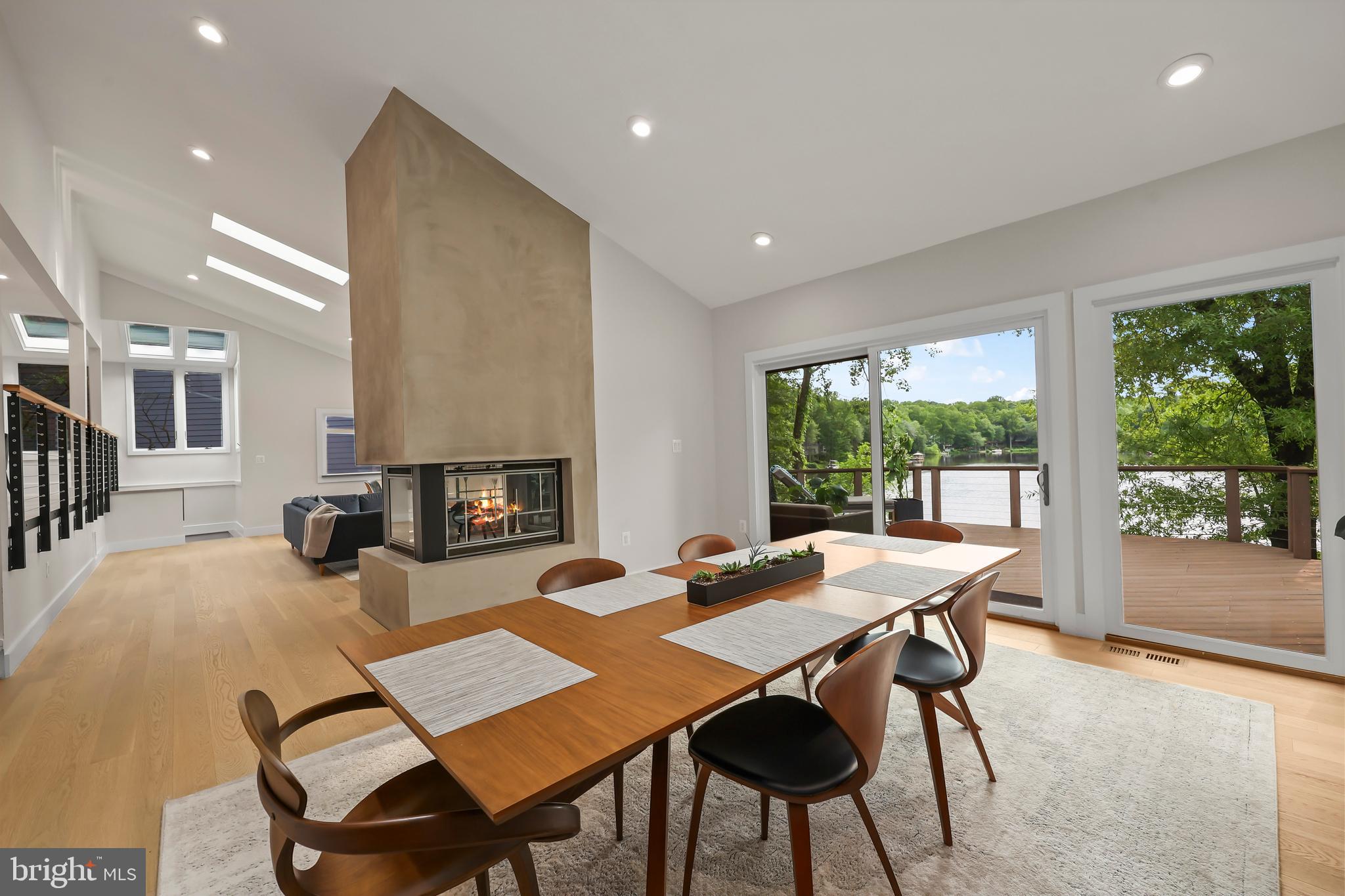 RESTON - Residential