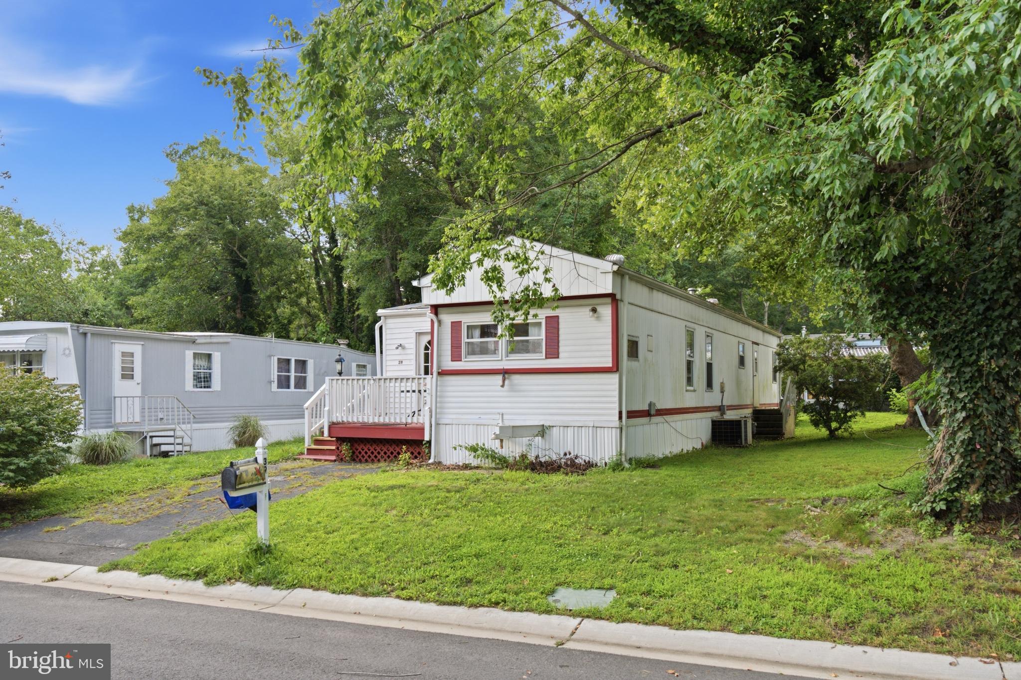 39 ANTONIA DRIVE