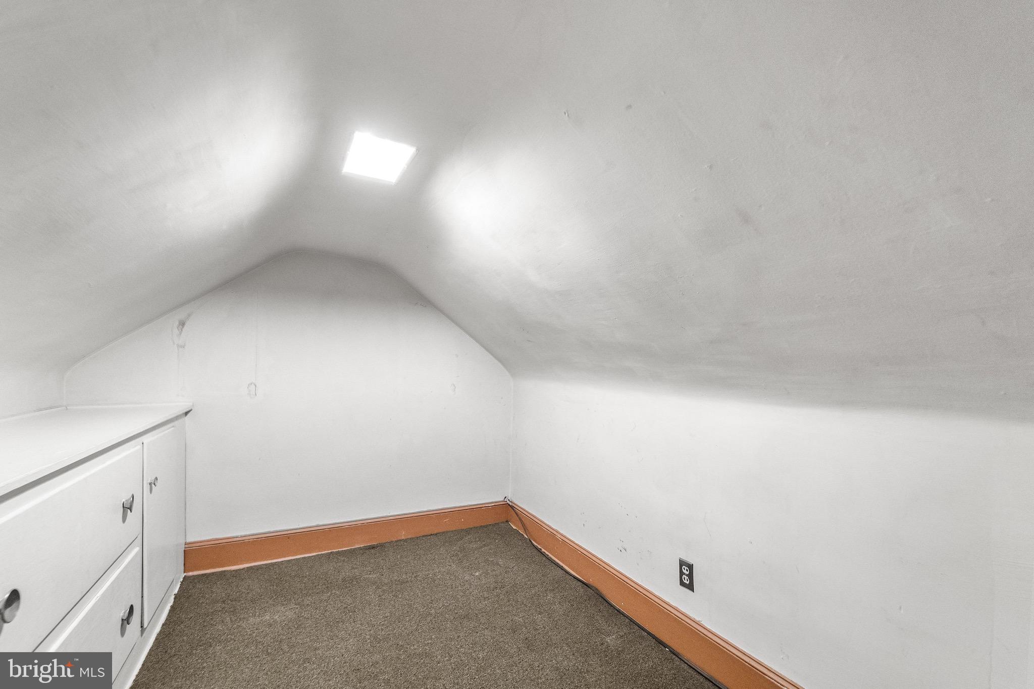 BROADVIEW - Residential