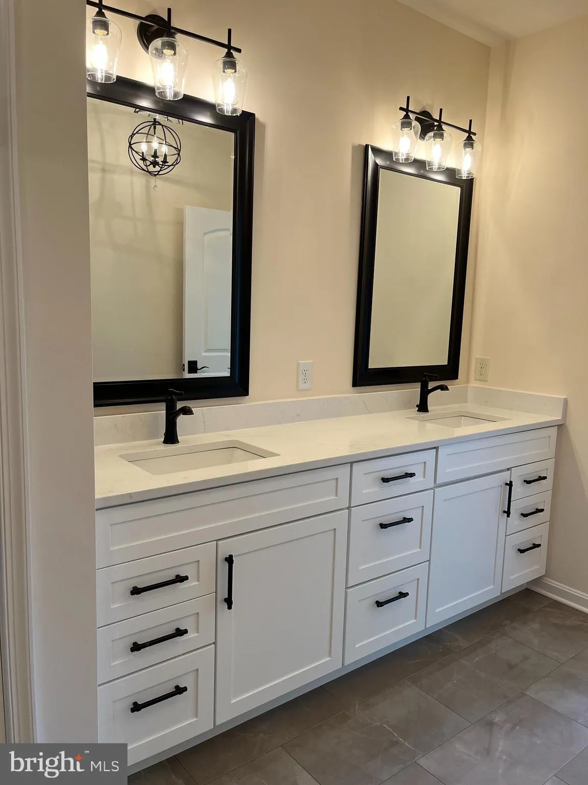 Hagerstown, Maryland 21742, United States, 3 Bedrooms Bedrooms, ,3 BathroomsBathrooms,Residential,Contingent,163981