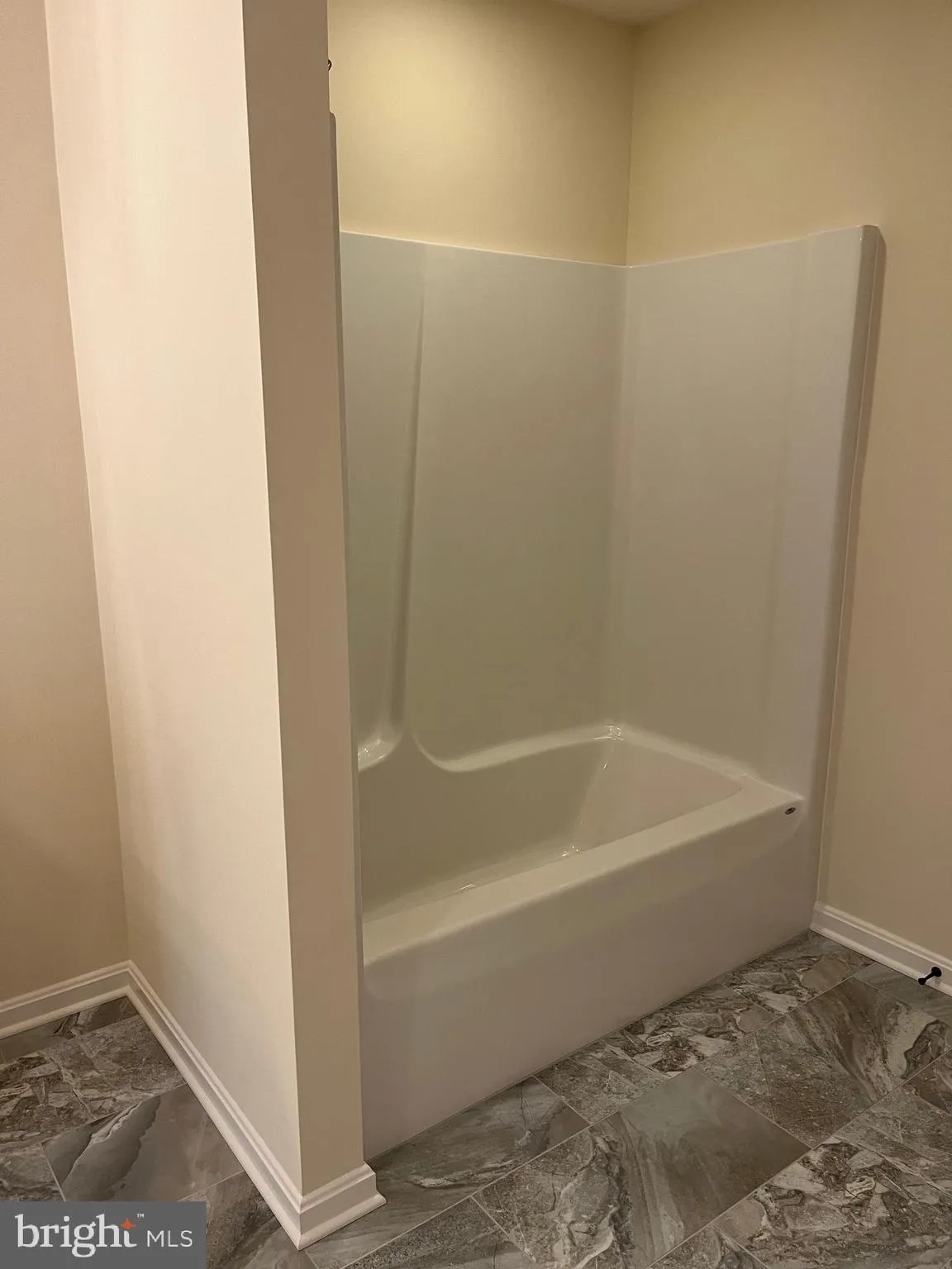 Hagerstown, Maryland 21742, United States, 3 Bedrooms Bedrooms, ,3 BathroomsBathrooms,Residential,Contingent,163981