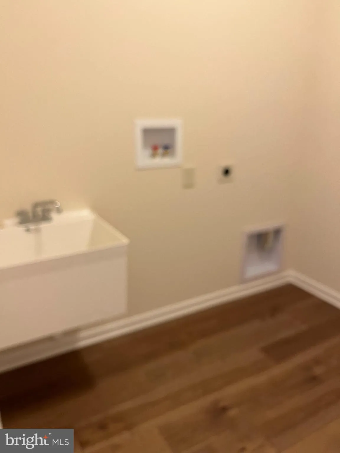 Hagerstown, Maryland 21742, United States, 3 Bedrooms Bedrooms, ,3 BathroomsBathrooms,Residential,Contingent,163981