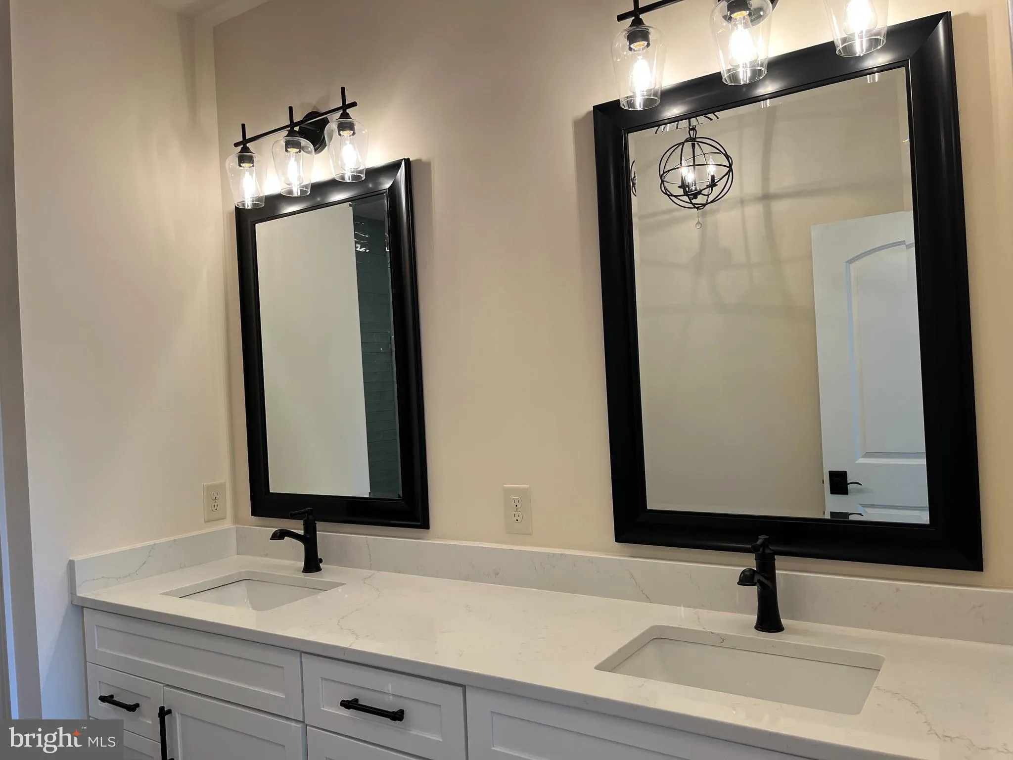 Hagerstown, Maryland 21742, United States, 3 Bedrooms Bedrooms, ,3 BathroomsBathrooms,Residential,Contingent,163981