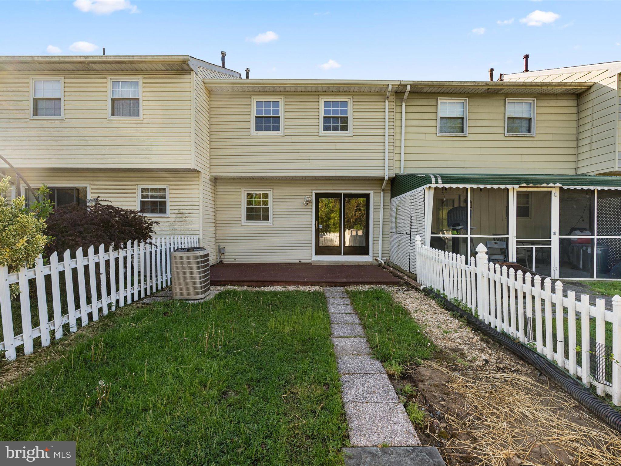 KINGS COURT - Residential