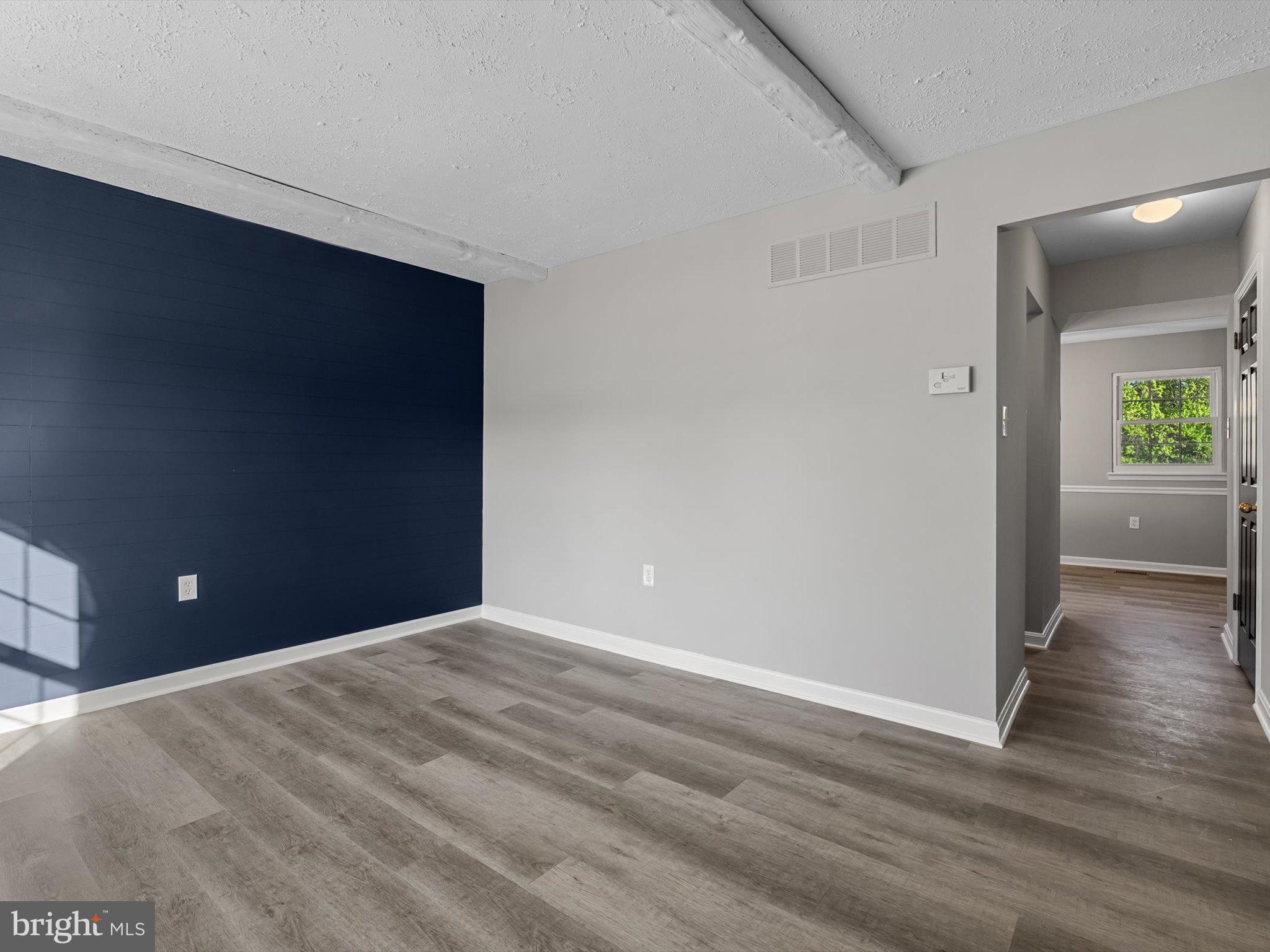 KINGS COURT - Residential