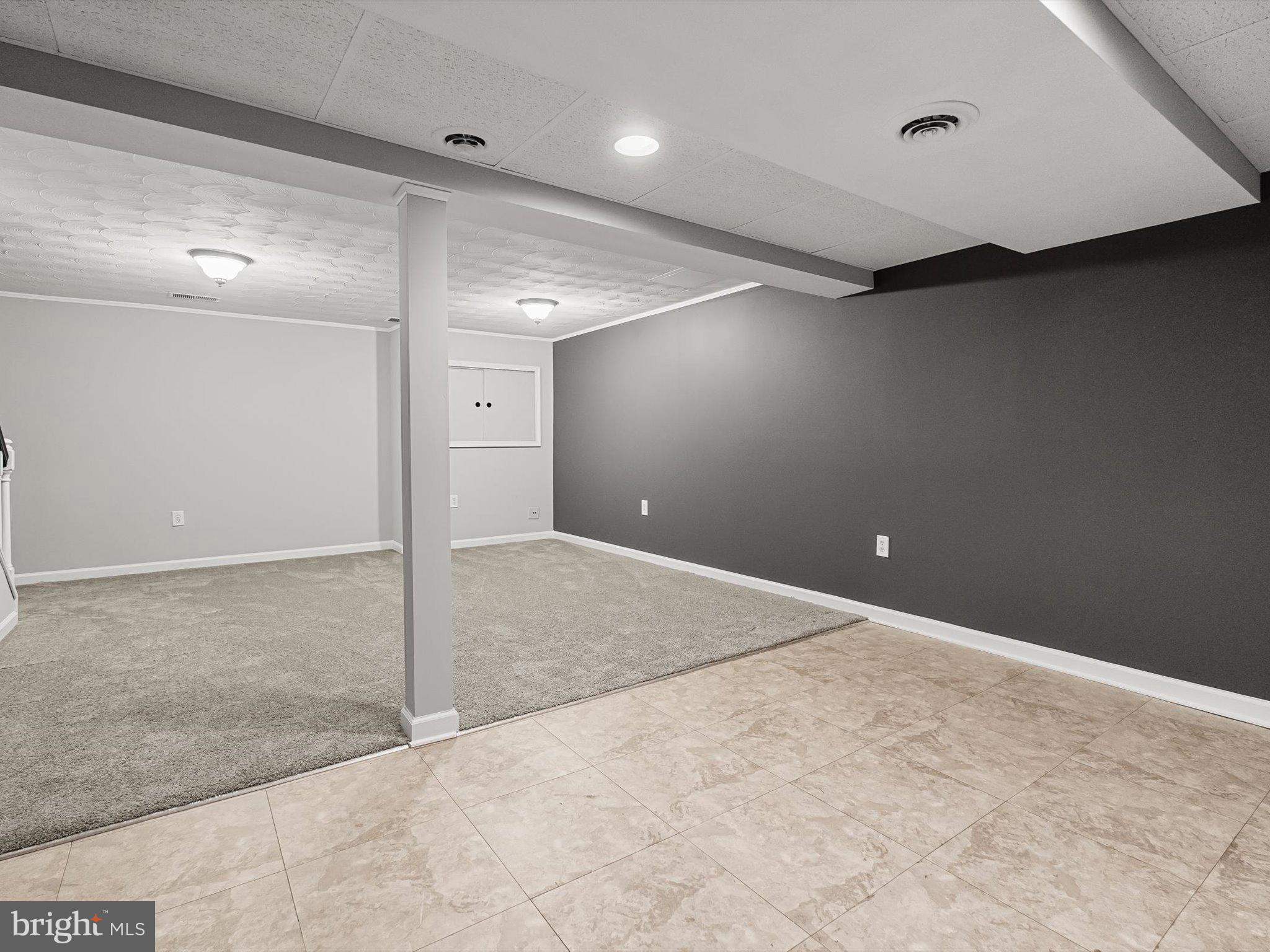 KINGS COURT - Residential