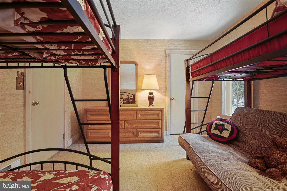 SNOW RIDGE VILALGE - Residential